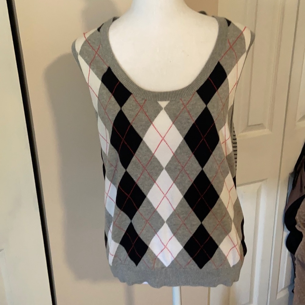 Tommy Hilfiger sweater vest